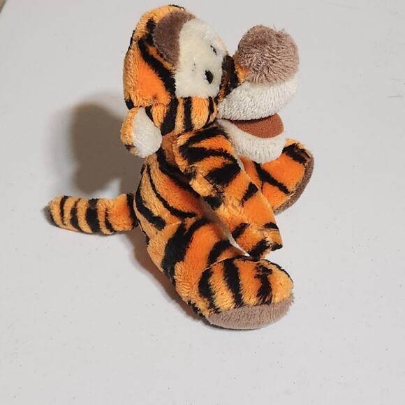 Vintage Tigger 8in tall plush - Picture 4 of 6
